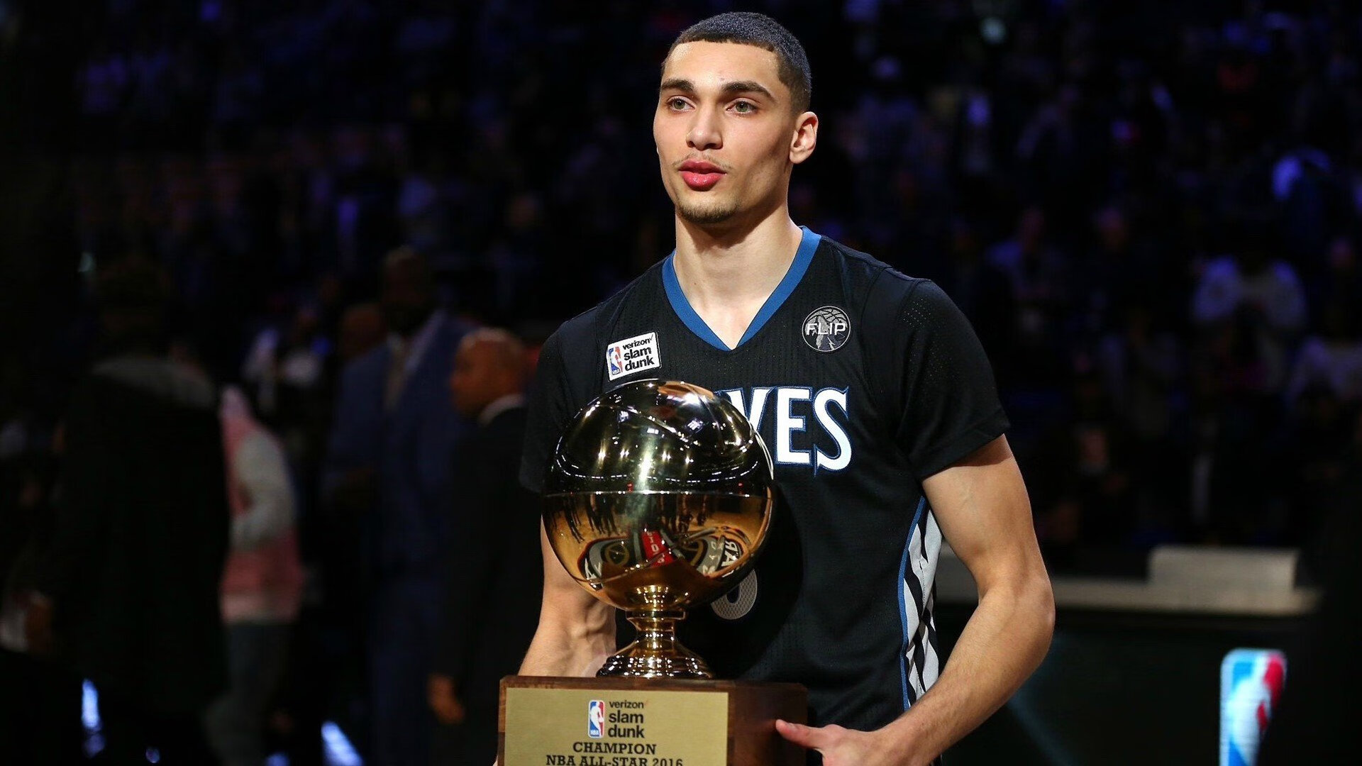 跨界竞技日，雄鹿完胜掘金显统治力，德罗赞德甲争冠战上演王者接管