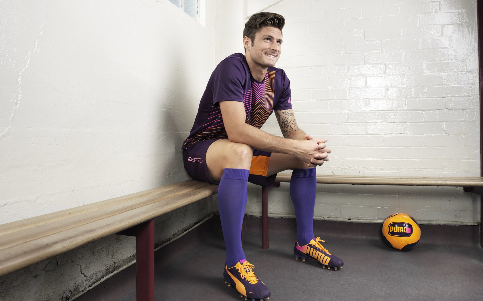 富安健洋,舞台越大越强,那不勒斯最后时刻击碎波兰铁骑