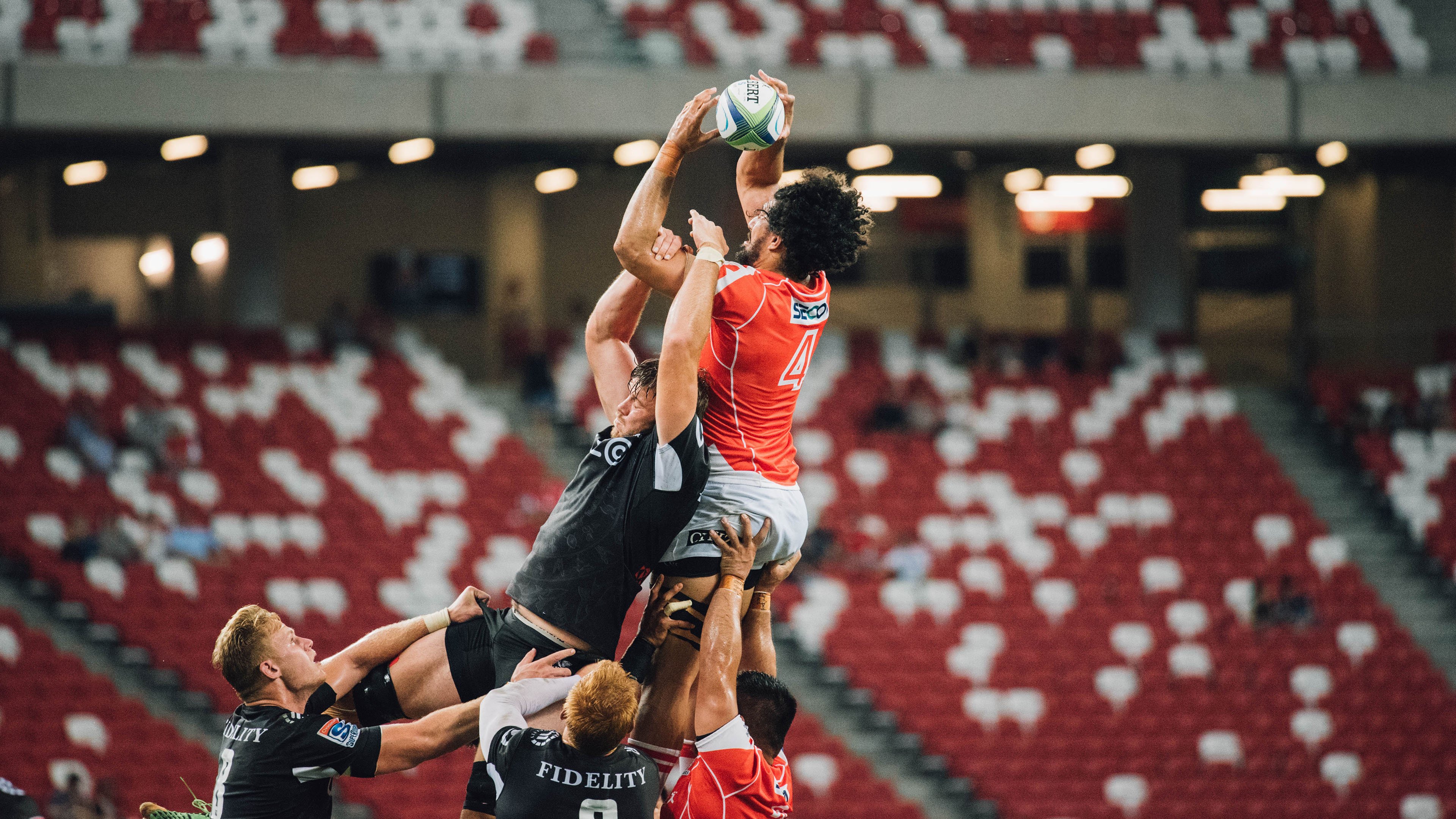 马克西稳定输出如定海神针，雄鹿决胜局力克猛龙晋级