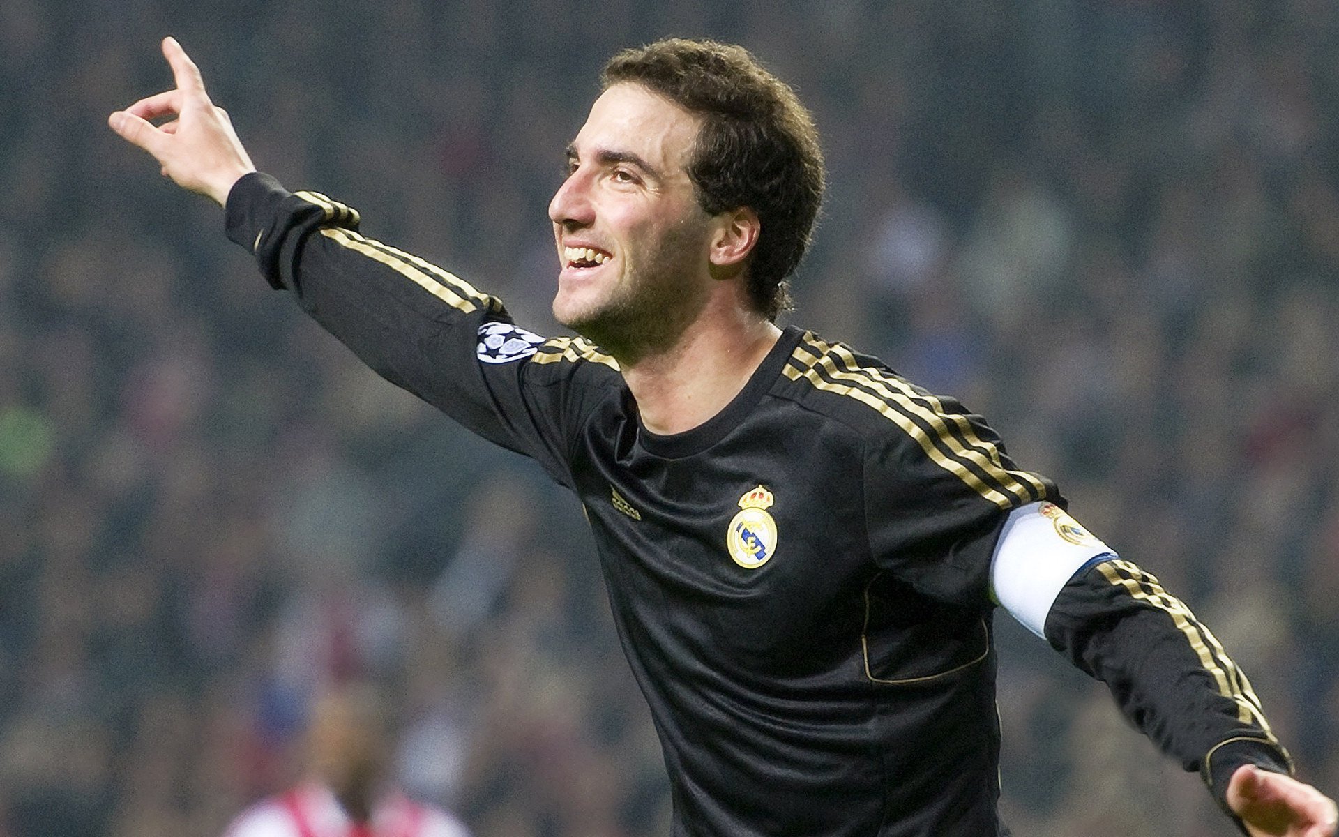 马赛强势晋级乌拉圭，内马尔成为关键先生